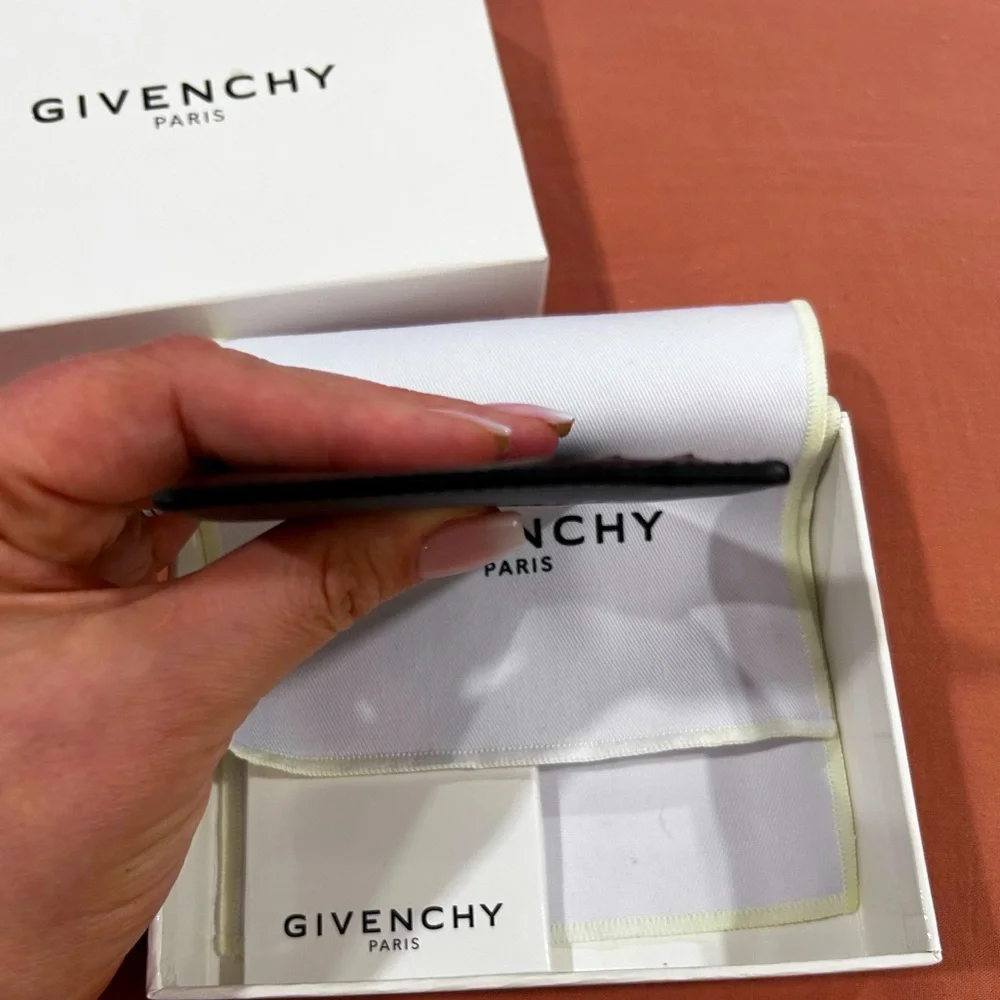 Givenchy Black Leather Card Wallet- PreLOVED + full inclusion ❣️